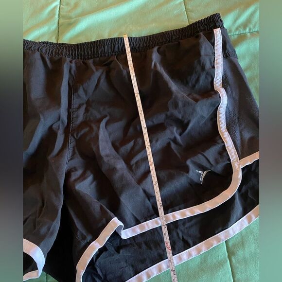 Old Navy Black Athletic Shorts Size Large - Picture 4 of 5